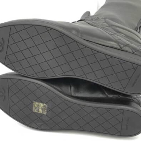 CHANEL BOOT - Picture 9 of 9